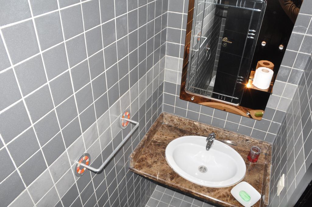 Val Fleuri Apartment With Balcony, カサブランカ エクステリア 写真